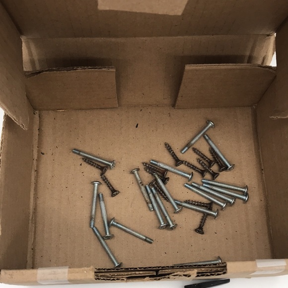 Metal Cabinet Handle’s Quantity (9) - Picture 4 of 5